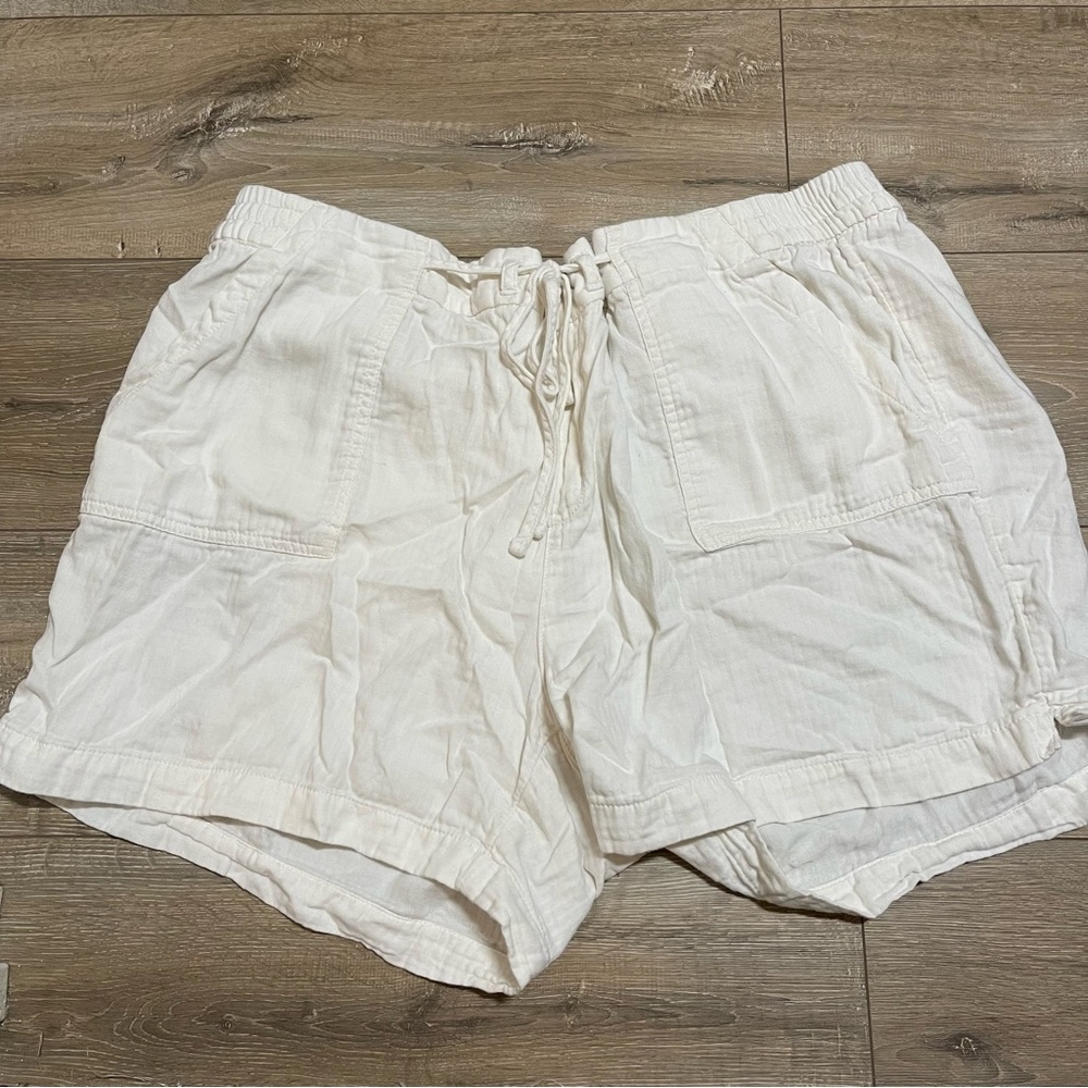 Old Navy White Paperbag-Waist Linen-Blend Shorts
